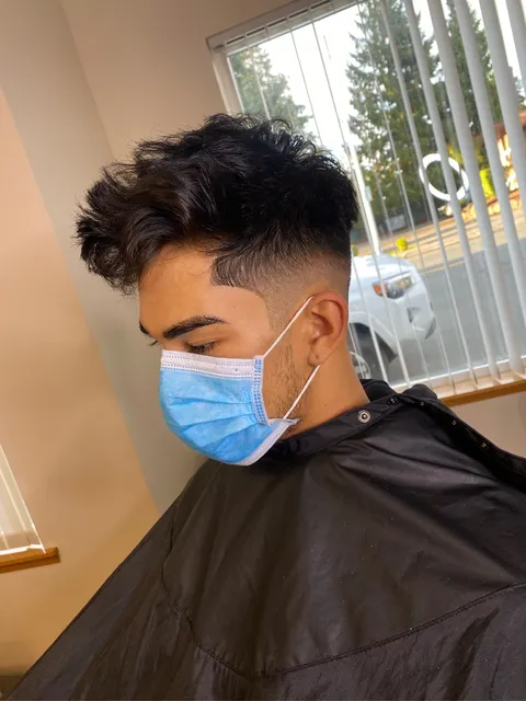 Edge Barber Lounge **Not accepting NEW clients**