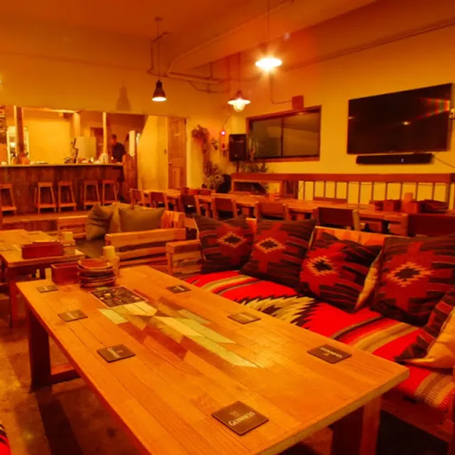 Outdoor Chill Dining WARMTH