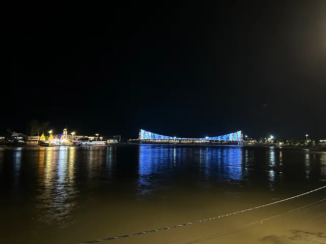 Spatii By the Ganges