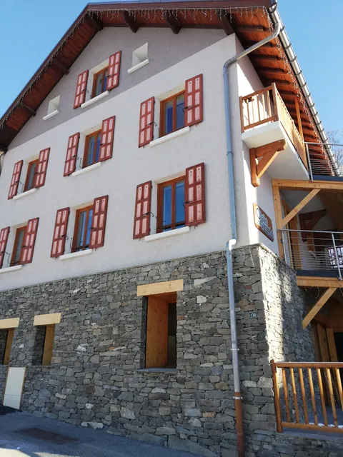 Chalet Garands