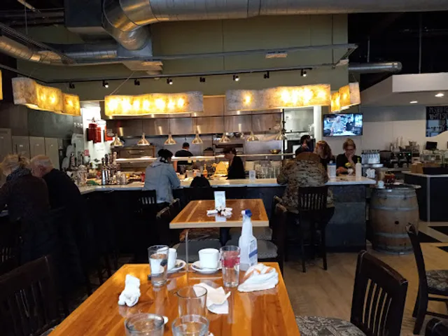 Astoria Cafe & Market