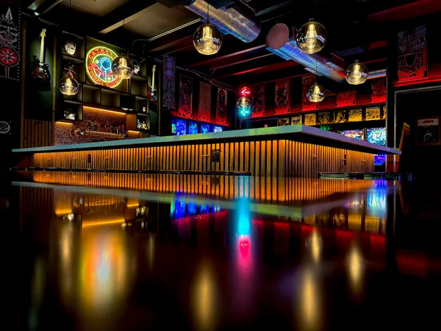 Satellite Pinball Lounge