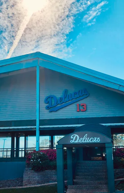 Deluca's Pizza - Little Rock