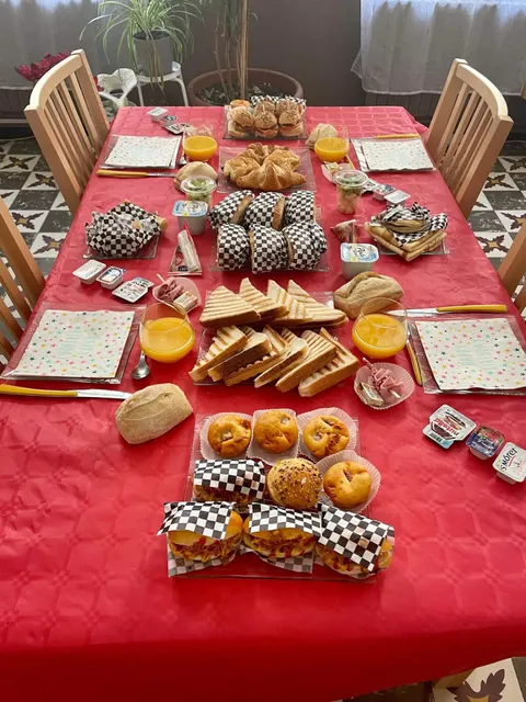 MON PETIT BRUNCH Arles - Livraisons de brunchs et petits-déjeuners CAMDEN COFFEE CLUB bar à café pour vos évènements