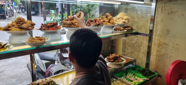 Rumah Makan Kawan Lamo