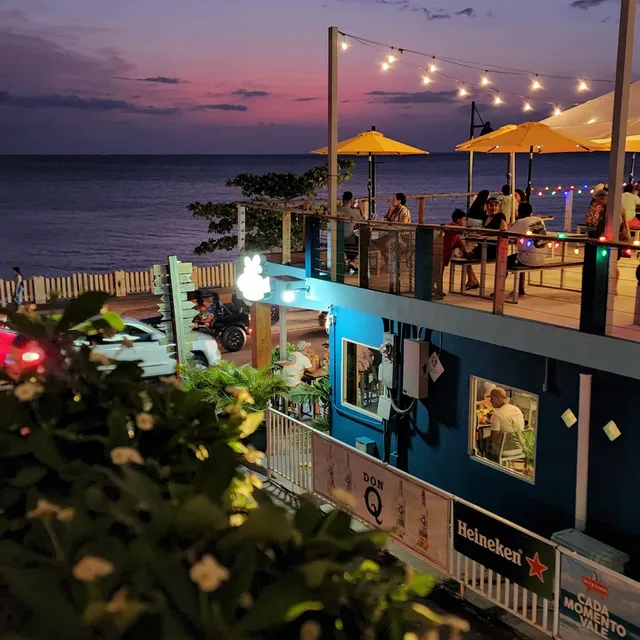 Sal de Mar Restaurant & Rooftop Bar