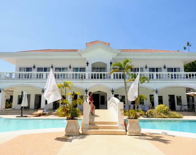 Casa Blanca by the Sea