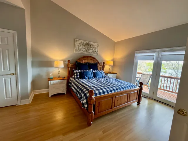 Unwind & Reel 'em Inn