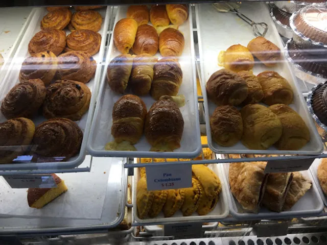 El Manantial Bakery