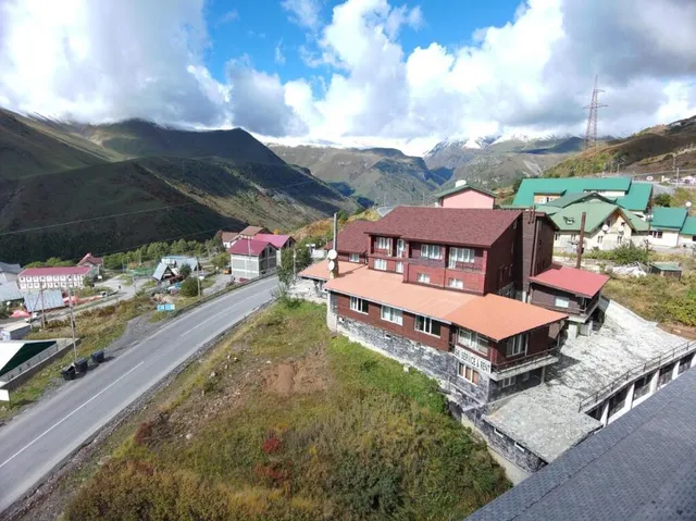 Gudauri Hut