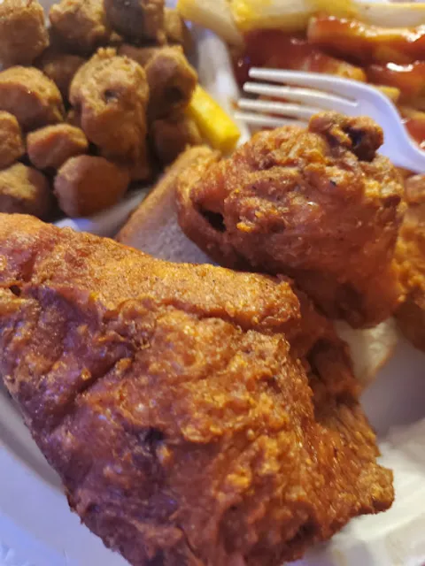 Gus's World Famous Fried Chicken