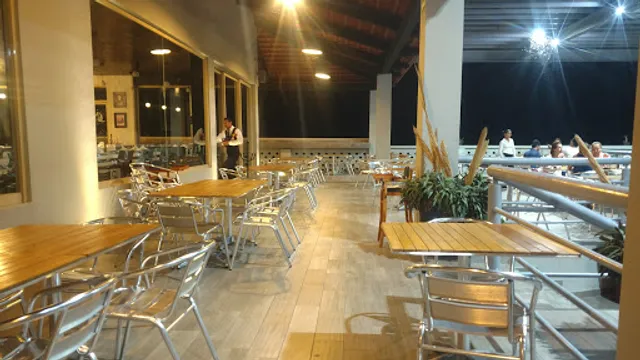 Stanley's Bar & Grill - Ohuira Bay