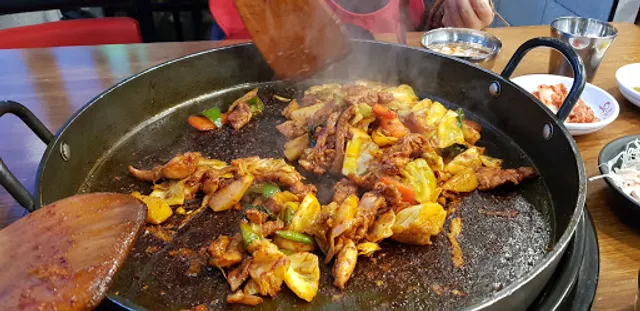 유가네닭갈비 부산구서점