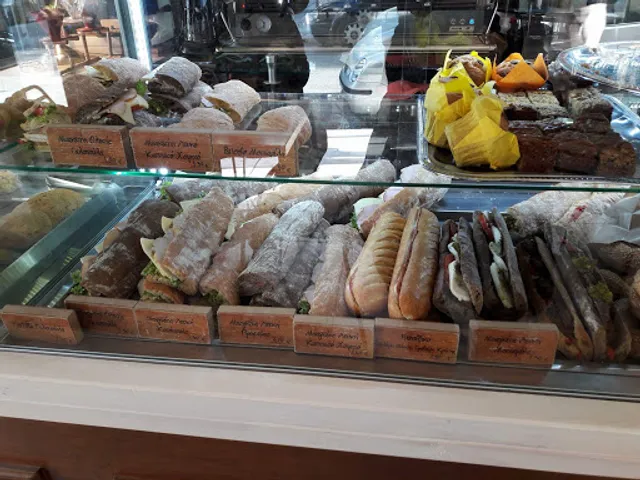 Πόλις bistro bar