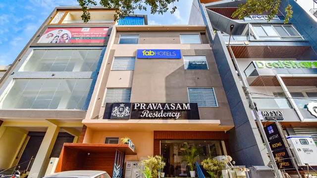 FabHotel Pravaasam Residency