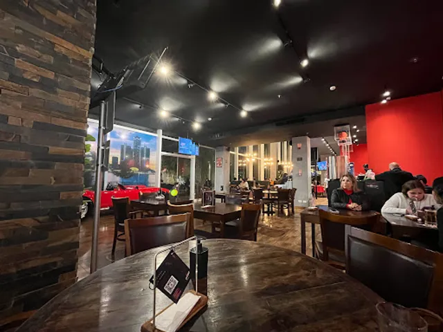 Detroit American Steakhouse Chopp and Food