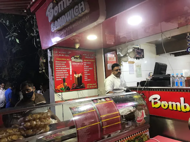 𝗕𝗼𝗺𝗯𝗮𝘆 𝗦𝗮𝗻𝗱𝘄𝗶𝗰𝗵 -Best Fast Food Shop | Original Bombay Sandwich in Alkapuri Vadodara