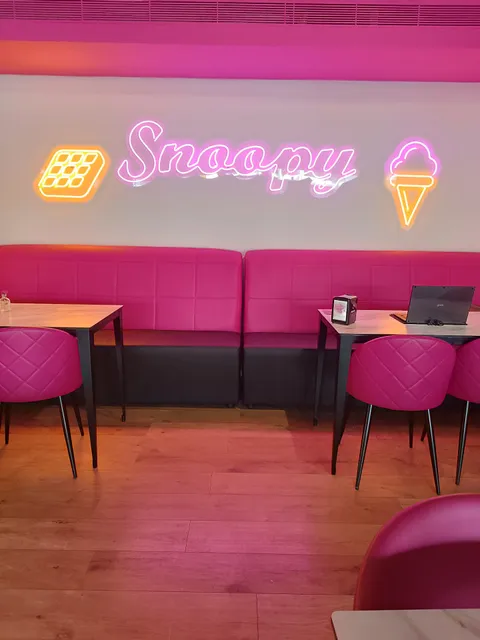 Heladería Crepería Snoopy ZigZag