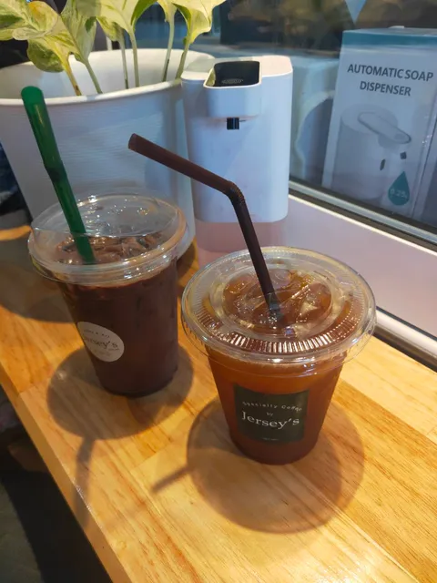 Jersey's Coffee & Art