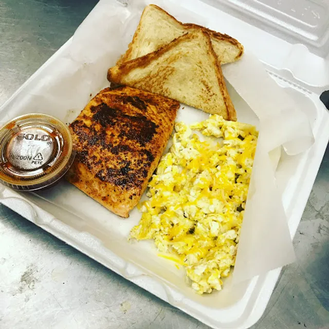 Flyers Dine & Go Market