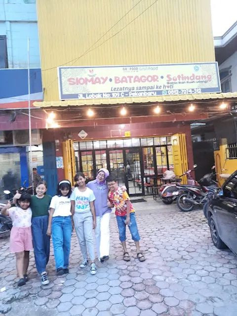 SHANAYA Siomay Batagor & Sotindang