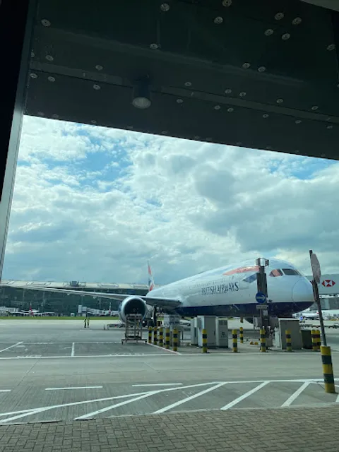 Starbucks T5 B Gates