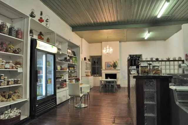 Barnesstore Emporium and Cafe