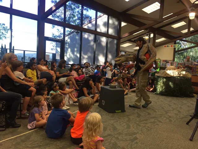 Anaheim Public Library - Canyon Hills Branch