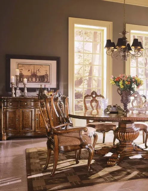 Claussen's Furniture