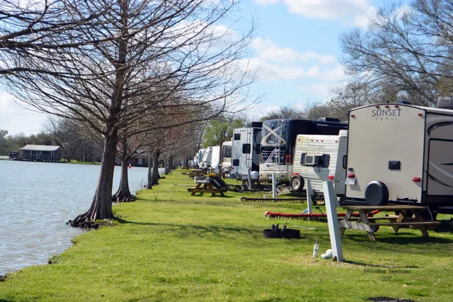 Poche's Rv Park & Fish-N-Camp