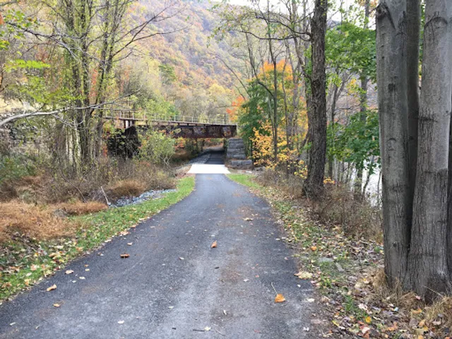 D & L Trailhead