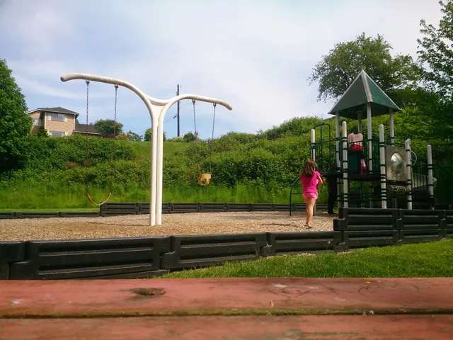 Hummingbird Hill Park