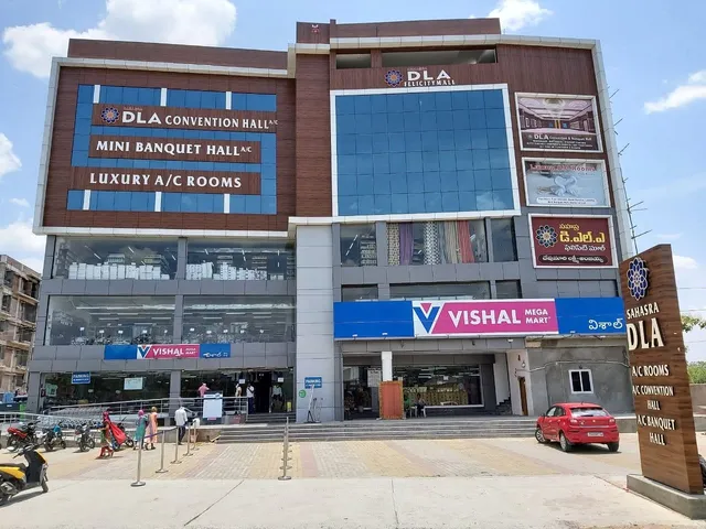 Kshetra AC Convention Hall | AC Banquet Hall | AC Rooms | Pravara Restaurant