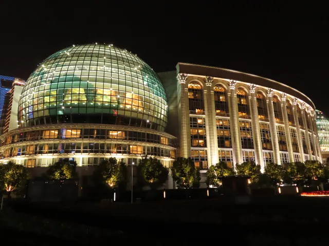 Shanghai International Conference Center Natatorium