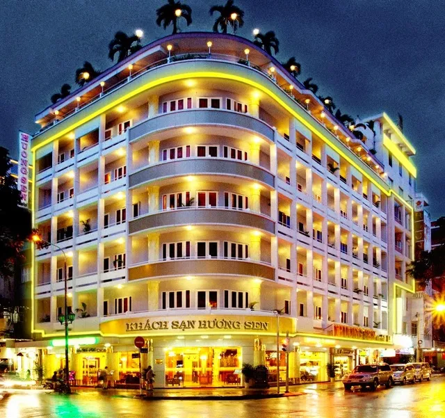 Hương Sen Hotel