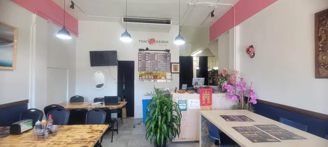 Thai Grindz & Lao Cuisine