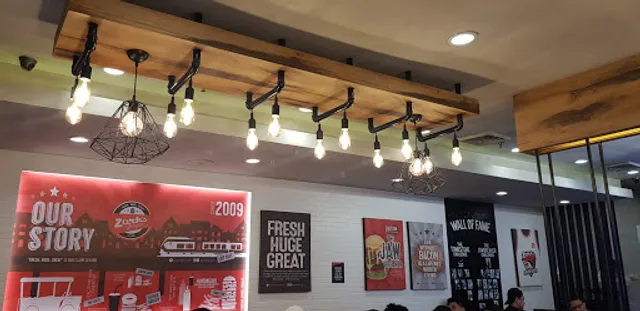 Zark's Burgers (Rays Hot chicken ) - SM City Fairview