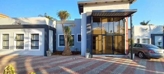 M n M Guesthouse In Polokwane Central Near Savanah Mall