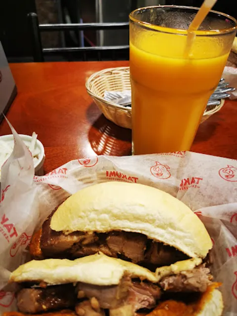 Chicharronería Takumí