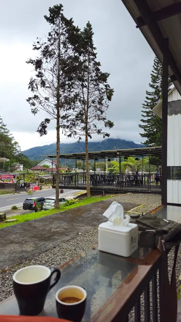 FULLHOPPER BERASTAGI