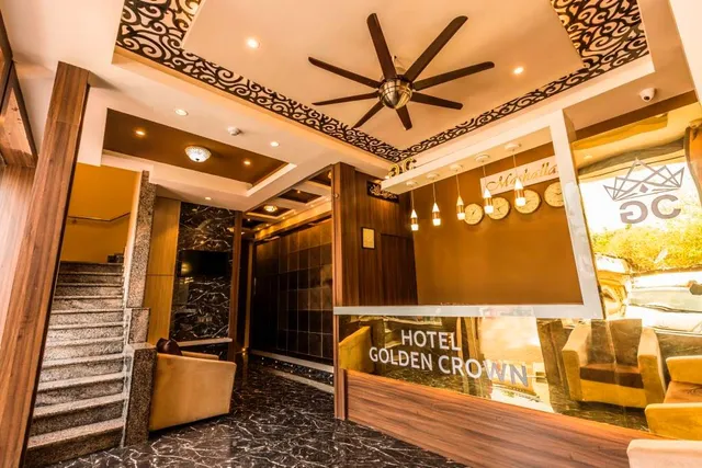 Hotel Golden Crown