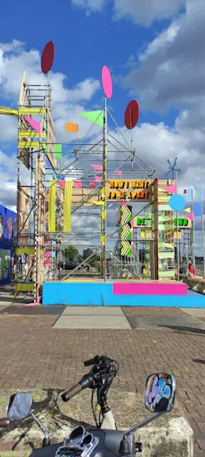 IJ Hallen flea market