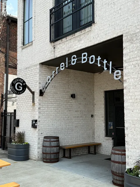 Goose’s Barrel and Bottle