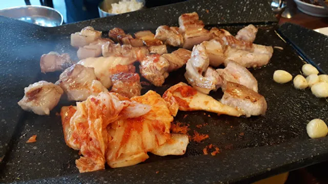 한돈한우정육식당