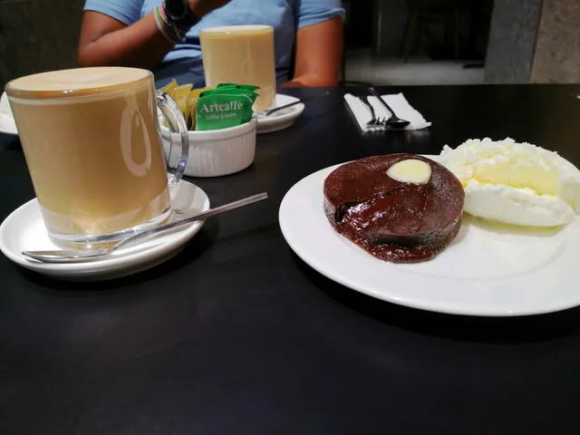 Artcaffé Restaurant Valley Arcade