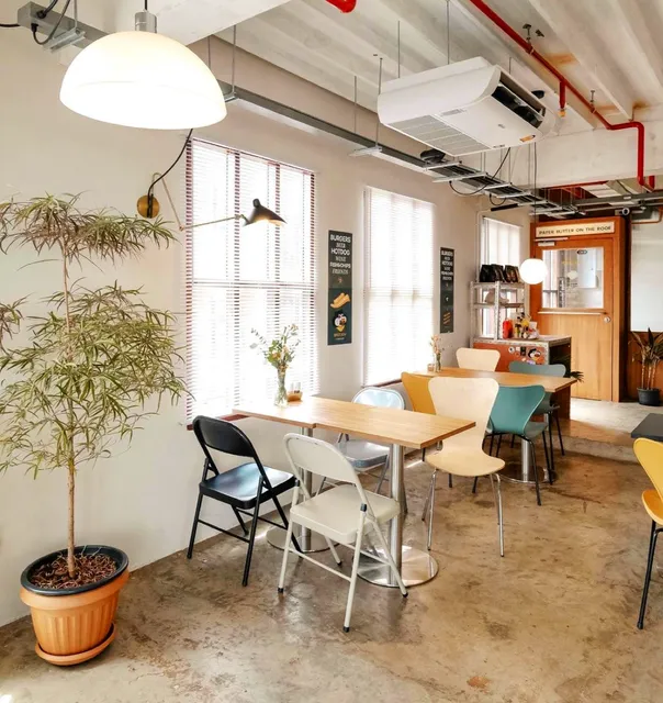 Paper Butter on the roof