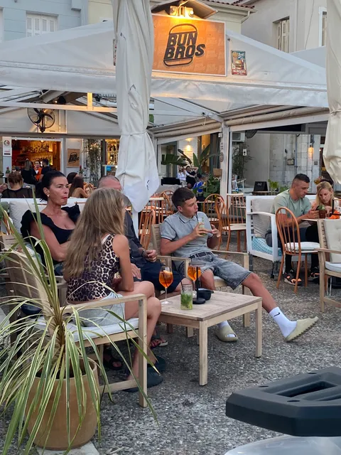 Bun Bros Smashed Burgers Skiathos