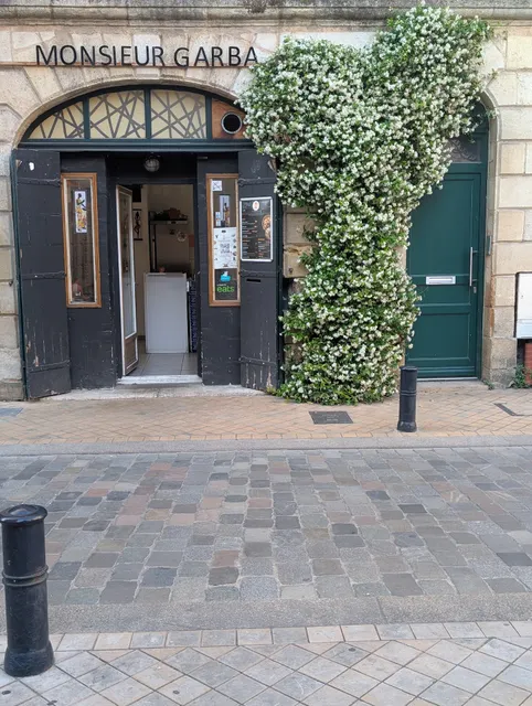 Monsieur GARBA - Bordeaux