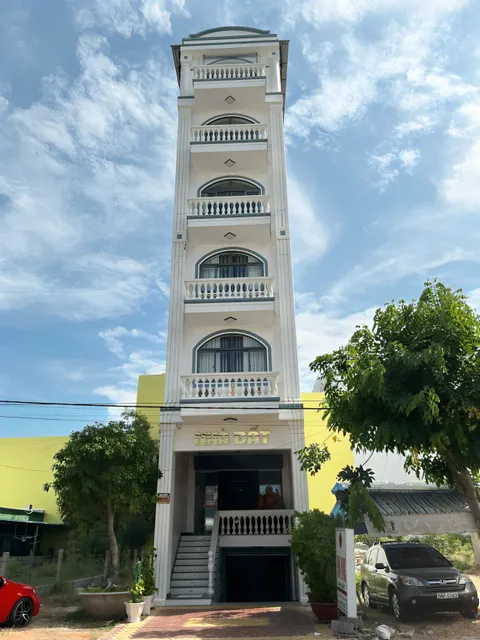 Khách Sạn Nhà Đất