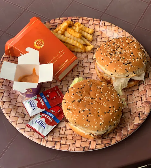 The Burger Club - Sushant Lok, Gurugram | Best Burger In Gurugram